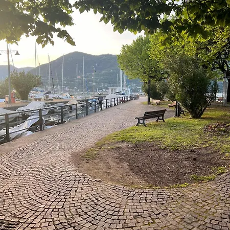 La Finestra Sul Garda Dreaming Holidays San Felice del Benaco Exterior photo