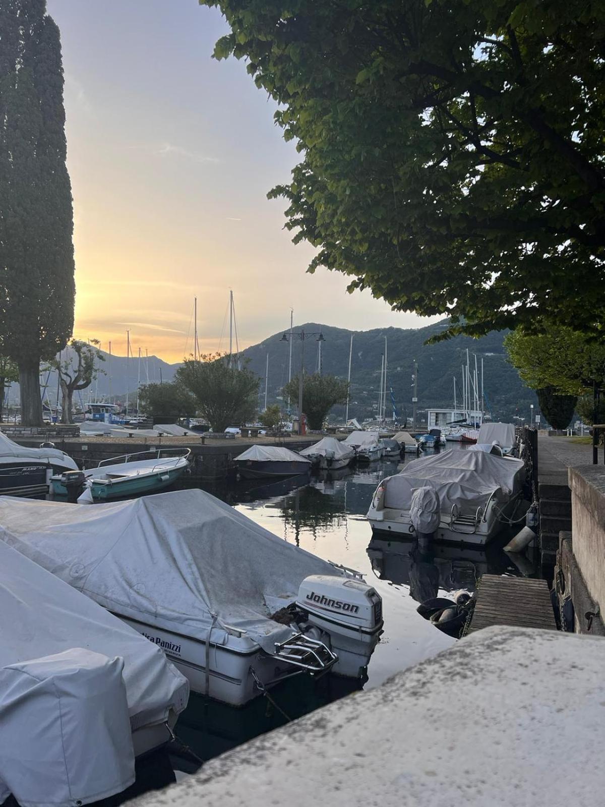 La Finestra Sul Garda Dreaming Holidays Apartment San Felice del Benaco